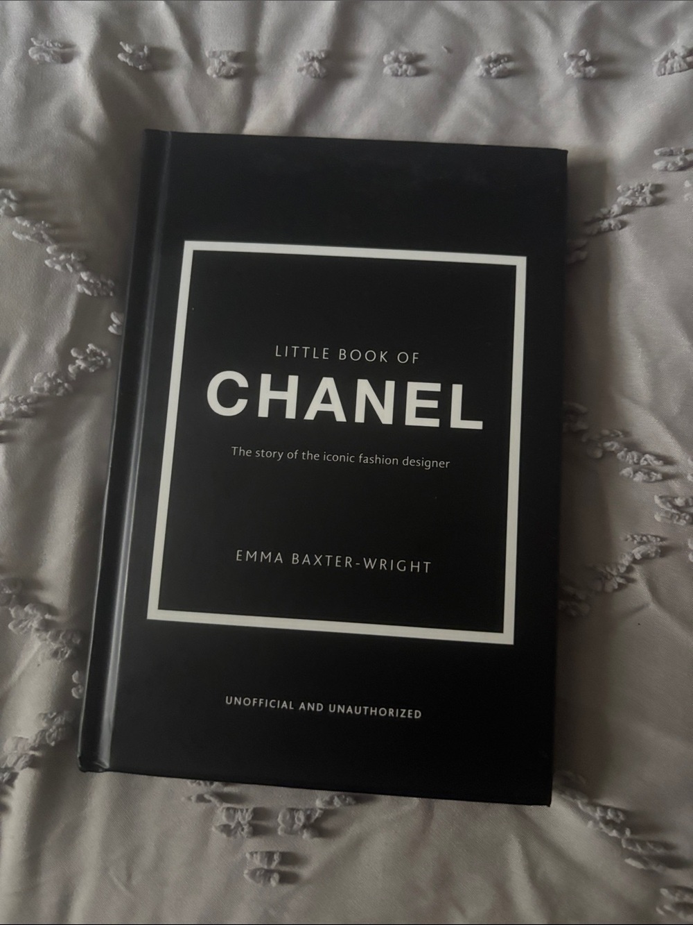 Little Book of CHANEL — Black & White Fashion Book